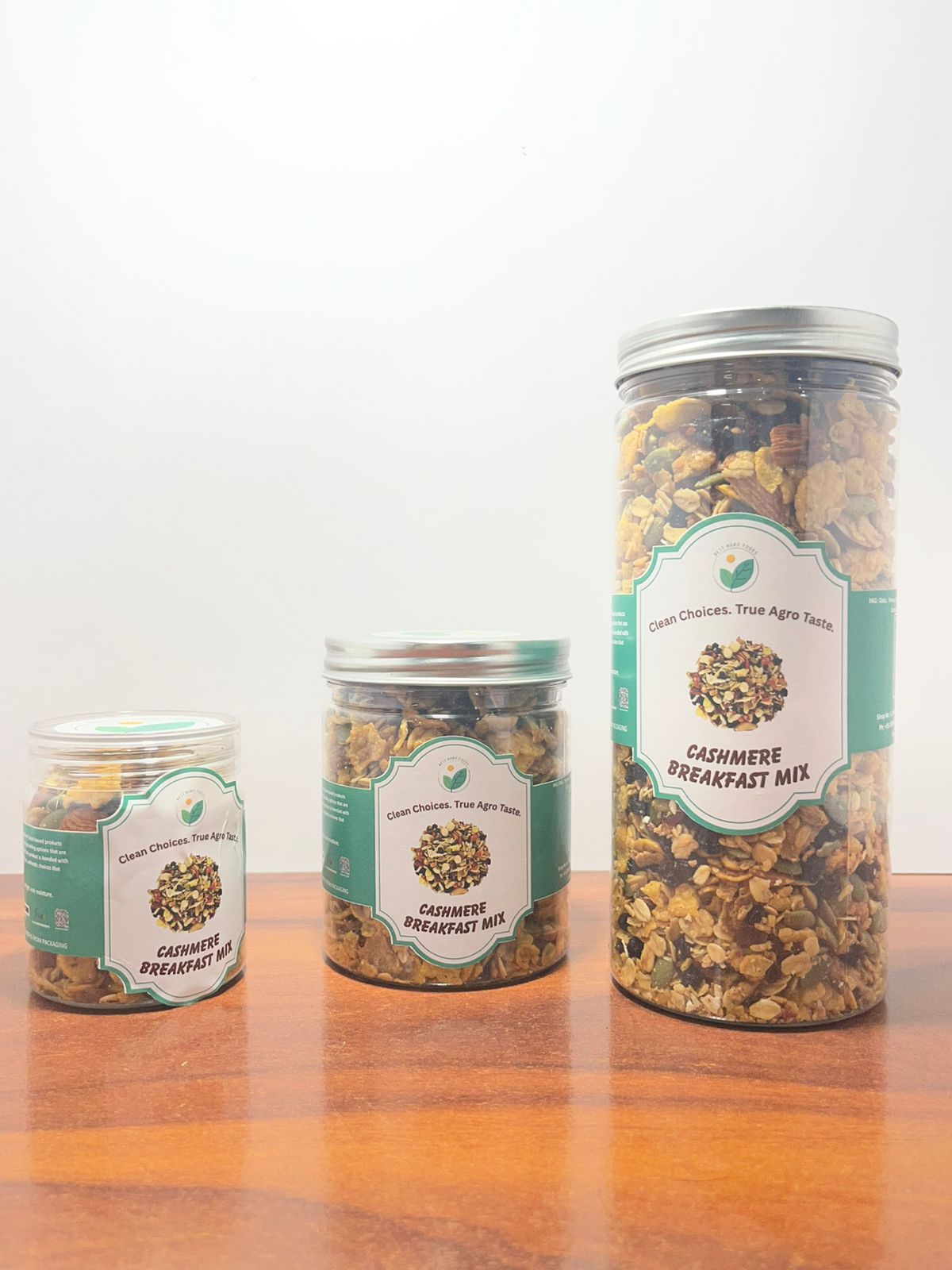 Cashmere Breakfast Mix - Oats, Honey, Pumpkin seeds, nuts, berries, oats, Wheat and corn flakes