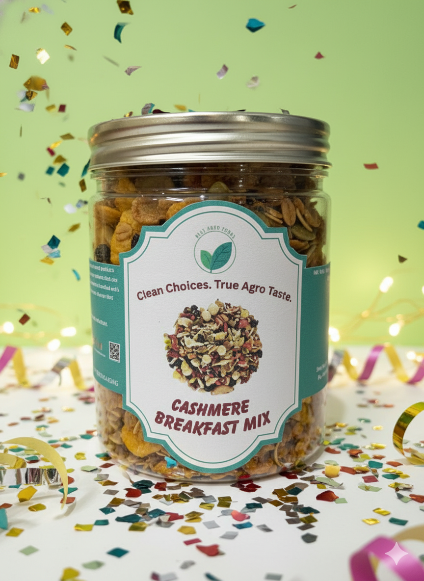 Cashmere Breakfast Mix - Oats, Honey, Pumpkin seeds, nuts, berries, oats, Wheat and corn flakes